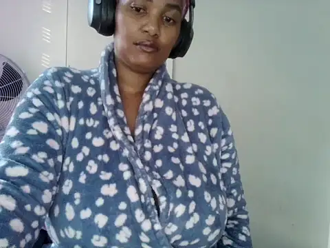 Snapshot of Charlie-Crawford chatting on 8, 6, 2026 Charlie-Crawford online show from 8, 6, 2026