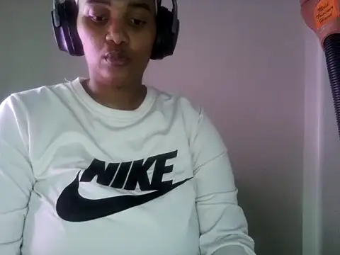 Snapshot of Charlie-Crawford chatting on 13, 6, 2026 Charlie-Crawford online show from 13, 6, 2026