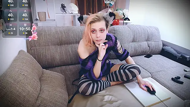 Littlepinkcat online show from 23, 11, 2025