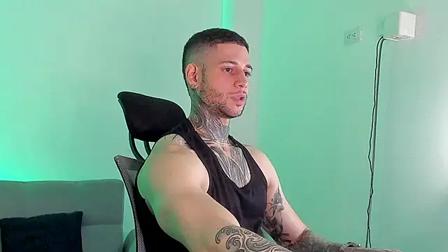 Snapshot of _jamesleandros1 chatting on 6, 7, 2026 jamesleandros1 online show from 6, 7, 2026