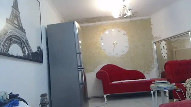 Snapshot of AnnaBellaLuckyXOXO chatting on 4, 12, 2025 AnnaBellaLuckyXOXO online show from 4, 12, 2025