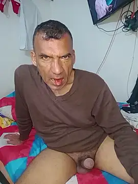 Snapshot of Daddy1972 chatting on 28, 10, 2025 Daddy1972 online show from 28, 10, 2025