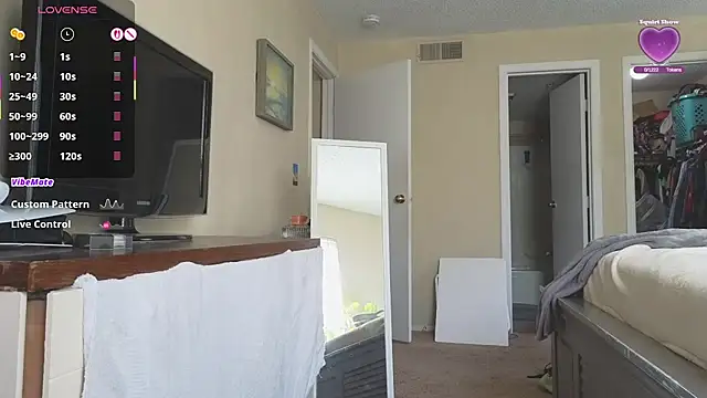 LoveSaraChristine online show from 19, 11, 2025