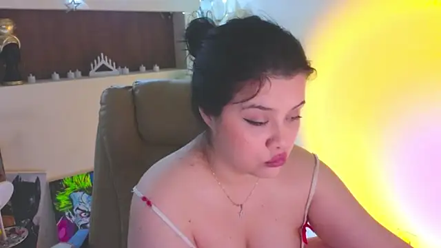 Snapshot of Malika_uAngel chatting on 21, 4, 2026 Malika uAngel online show from 21, 4, 2026