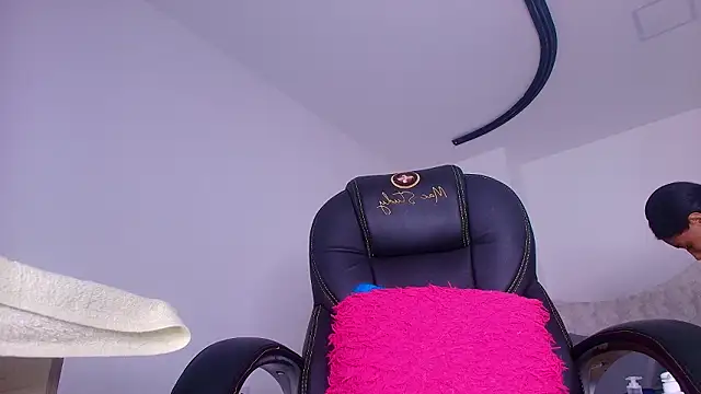 naomi kyse online show from 6, 3, 2026