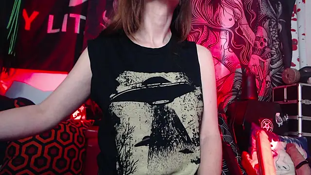 Snapshot of Silentmary chatting on 26, 5, 2026 Silentmary online show from 26, 5, 2026