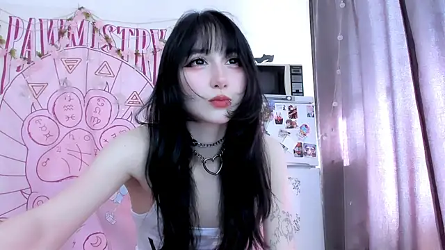Snapshot of Holy420lolii chatting on 19, 6, 2026 Holy420lolii online show from 19, 6, 2026
