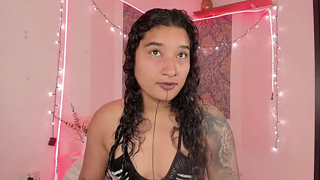 Snapshot of Eva_Lee_ chatting on 12, 5, 2026 Eva Lee online show from 12, 5, 2026
