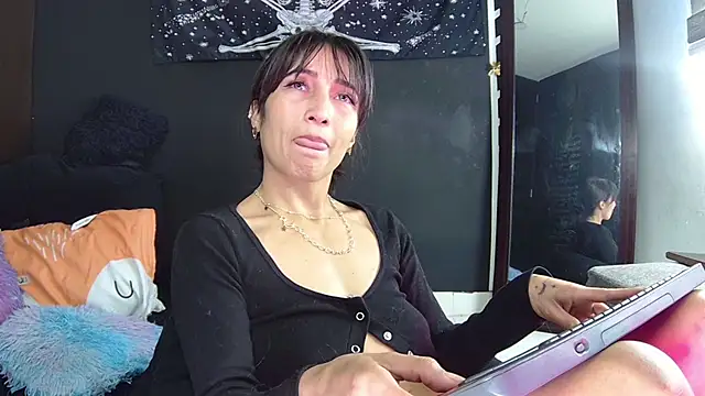 Snapshot of EvangelineCors chatting on 7, 11, 2025 EvangelineCors online show from 7, 11, 2025