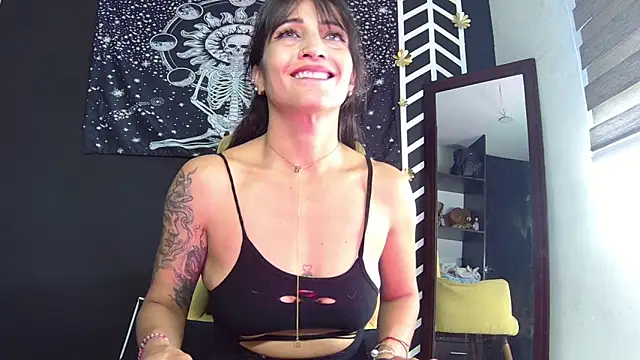 Snapshot of EvangelineCors chatting on 15, 4, 2026 EvangelineCors online show from 15, 4, 2026