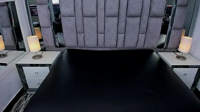 EMMAHILL1 online show from 17, 4, 2026