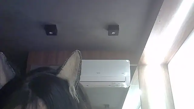 Skinny-Kitten online show from 11, 4, 2026