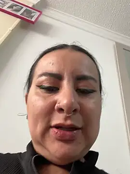 Abril Luv online show from 9, 3, 2026