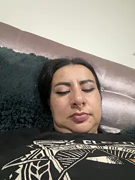 Abril Luv online show from 23, 3, 2026