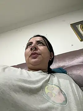 Abril Luv online show from 2, 6, 2026