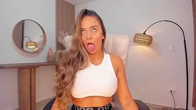 wandathompson  online show from 28, 3, 2026