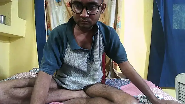 Snapshot of Cute_boy2000 chatting on 13, 12, 2024 Cute boy2000 online show from 13, 12, 2024