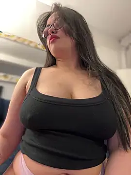 Snapshot of andra_rose chatting on 7, 3, 2025 andra rose online show from 7, 3, 2025