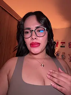 Snapshot of andra_rose chatting on 3, 7, 2026 andra rose online show from 3, 7, 2026