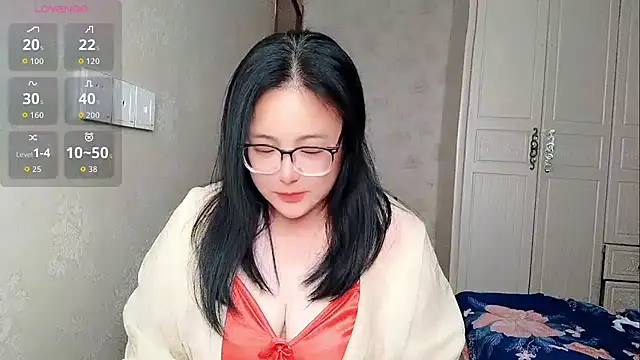 Snapshot of Vivianangn-e chatting on 11, 6, 2026 Vivianangn-e online show from 11, 6, 2026