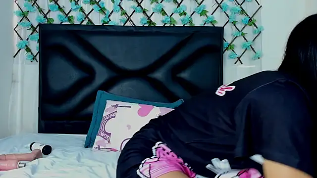 EmmaWilliamss online show from 17, 1, 2025