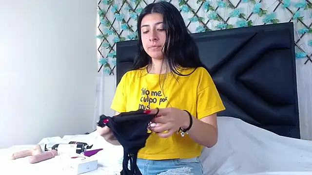 EmmaWilliamss online show from 2, 12, 2025