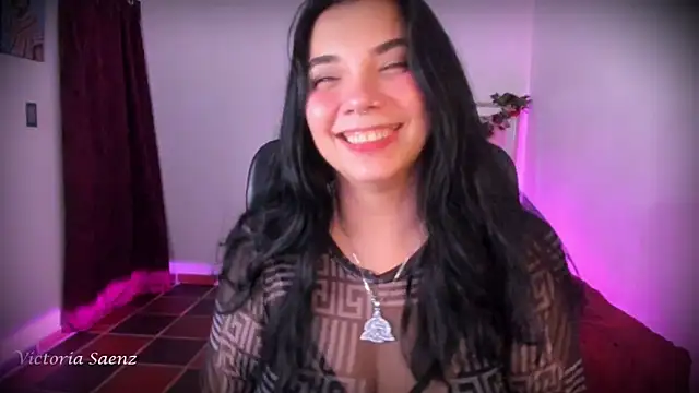victoriaasaenz  online show from 1, 4, 2026