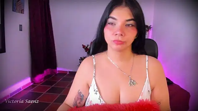 victoriaasaenz  online show from 5, 4, 2026