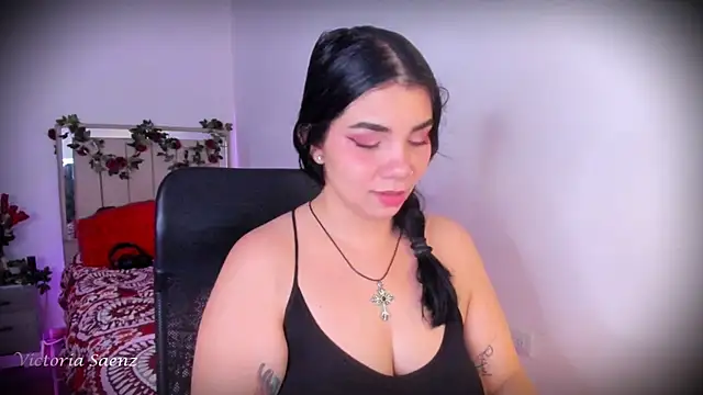 victoriaasaenz  online show from 10, 4, 2026