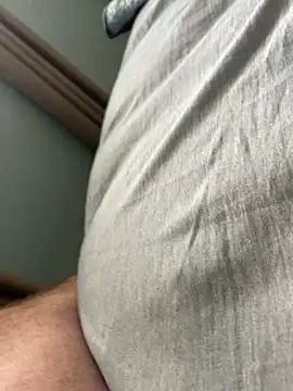 Snapshot of fat_cock_4_you chatting on 16, 10, 2025 fat cock 4 you online show from 16, 10, 2025