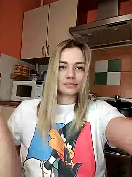 Snapshot of KrissSexi chatting on 5, 3, 2025 KrissSexi online show from 5, 3, 2025