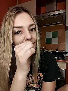 Snapshot of KrissSexi chatting on 7, 3, 2025 KrissSexi online show from 7, 3, 2025