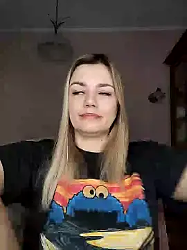 Snapshot of KrissSexi chatting on 9, 3, 2025 KrissSexi online show from 9, 3, 2025