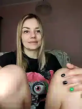 Snapshot of KrissSexi chatting on 10, 3, 2025 KrissSexi online show from 10, 3, 2025