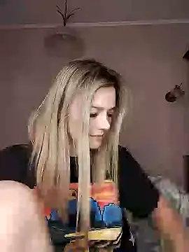 Snapshot of KrissSexi chatting on 12, 3, 2025 KrissSexi online show from 12, 3, 2025