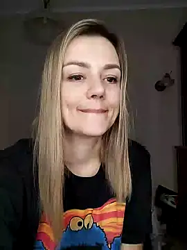 Snapshot of KrissSexi chatting on 12, 3, 2025 KrissSexi online show from 12, 3, 2025