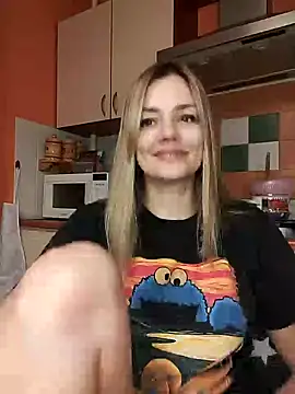 Snapshot of KrissSexi chatting on 13, 3, 2025 KrissSexi online show from 13, 3, 2025