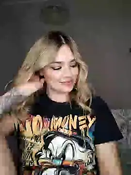 Snapshot of KrissSexi chatting on 15, 3, 2025 KrissSexi online show from 15, 3, 2025