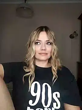 Snapshot of KrissSexi chatting on 15, 3, 2025 KrissSexi online show from 15, 3, 2025