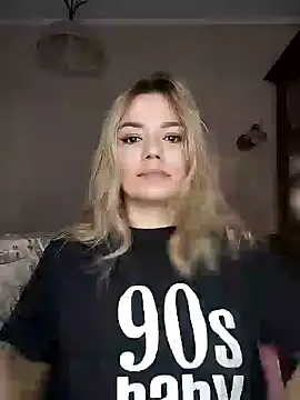 Snapshot of KrissSexi chatting on 16, 3, 2025 KrissSexi online show from 16, 3, 2025