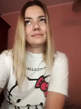 Snapshot of KrissSexi chatting on 10, 9, 2025 KrissSexi online show from 10, 9, 2025