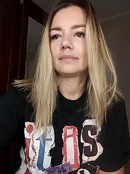 KrissSexi online show from 8, 10, 2025