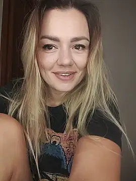 KrissSexi online show from 3, 12, 2025