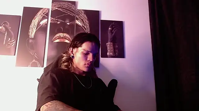 Snapshot of AlbertBernal69 chatting on 8, 11, 2025 AlbertBernal69 online show from 8, 11, 2025