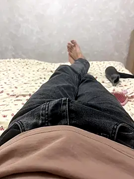 Snapshot of mihaixxx1 chatting on 22, 10, 2025 mihaixxx1 online show from 22, 10, 2025