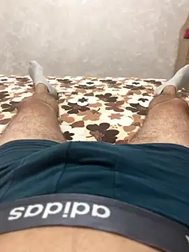 Snapshot of mihaixxx1 chatting on 19, 11, 2025 mihaixxx1 online show from 19, 11, 2025