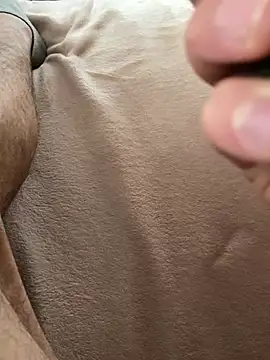 Snapshot of mihaixxx1 chatting on 7, 4, 2026 mihaixxx1 online show from 7, 4, 2026