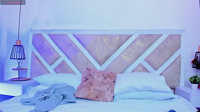 ZiaCalifa online show from 22, 2, 2026