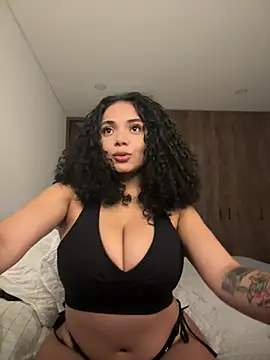 Snapshot of Mariecurl chatting on 14, 12, 2024 Mariecurl online show from 14, 12, 2024