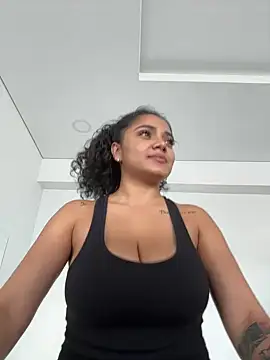 Snapshot of Mariecurl chatting on 21, 12, 2024 Mariecurl online show from 21, 12, 2024